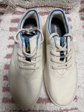 allbirds Men’s Cream Wool Sneakers with Blue Trim